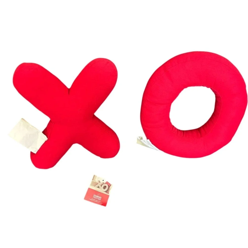 Celebrate Together‎ Letter XO Heart Pillows in Red & Cream Valentines 12